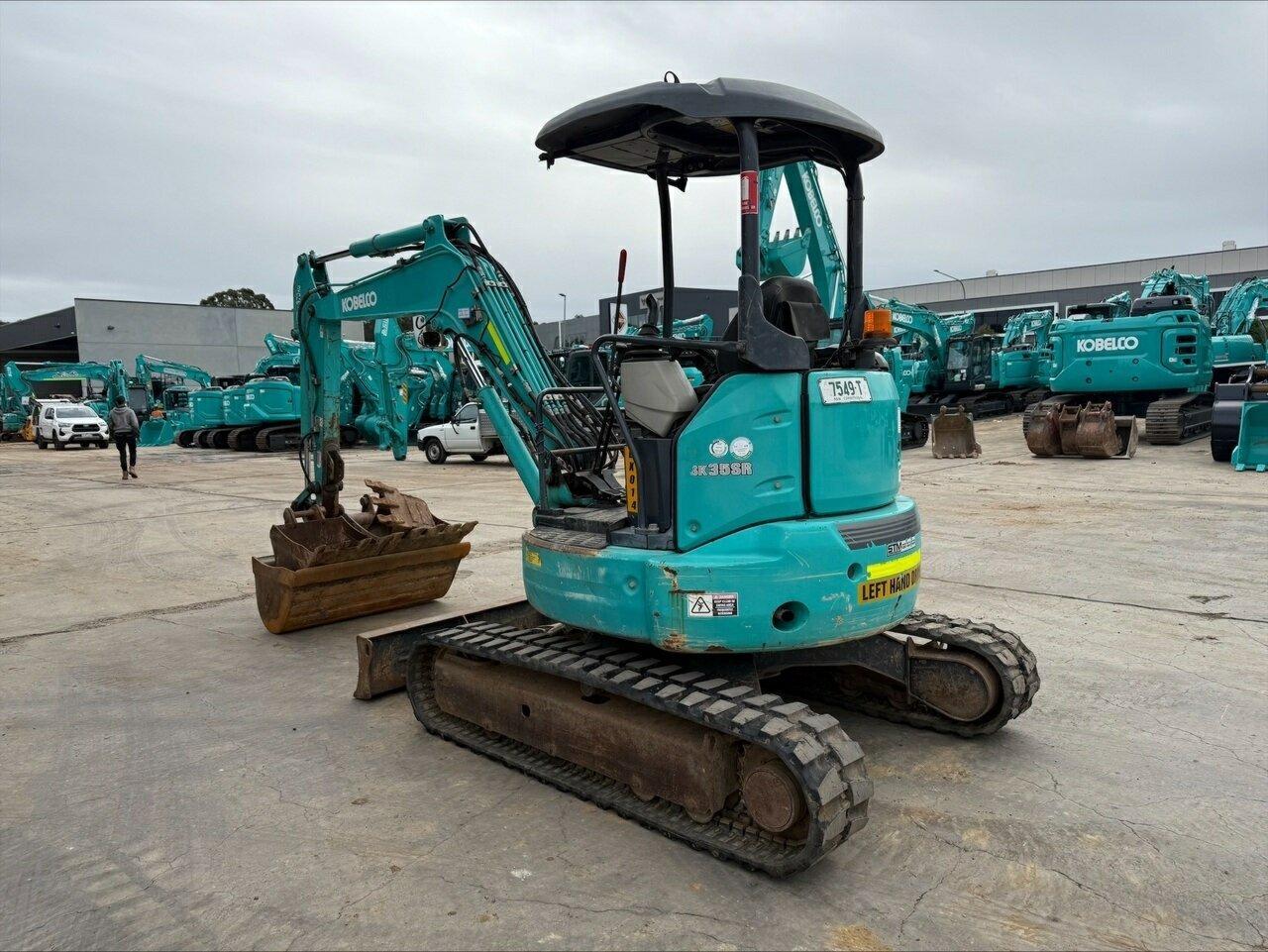 2017 KOBELCO SK35SR-6 EXCAVATOR