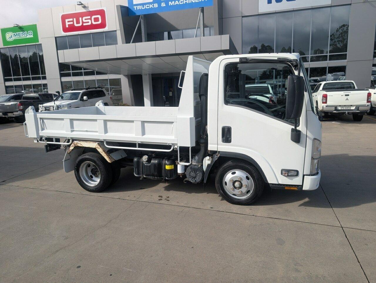 2017 ISUZU NLR 45-150 MANUAL TIPPER