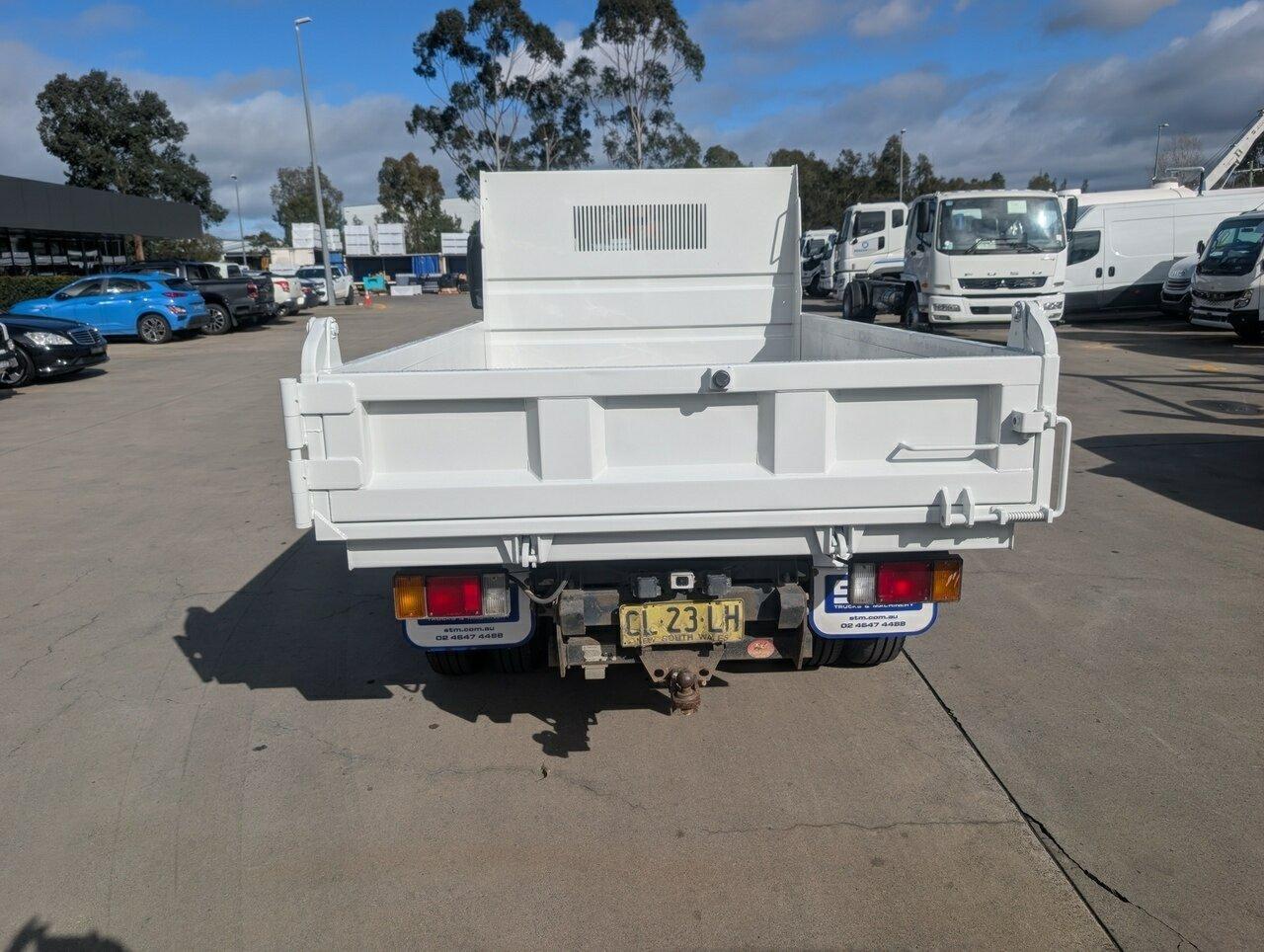 2017 ISUZU NLR 45-150 MANUAL TIPPER