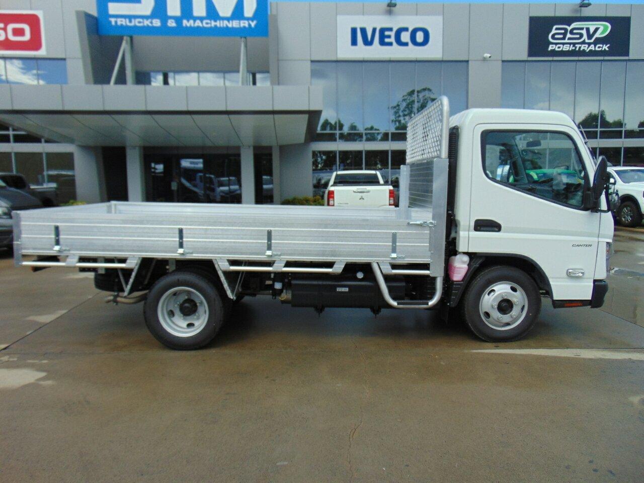 2025 FUSO CANTER 515N (4x2) TRAY