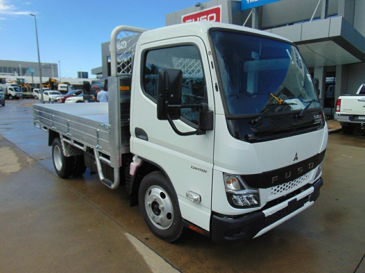 2025 FUSO CANTER 515N (4x2) TRAY