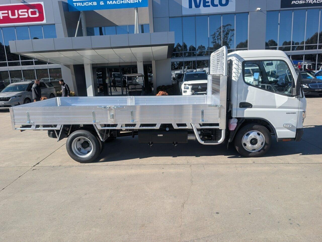 2025 FUSO CANTER 515N (4x2) TRAY