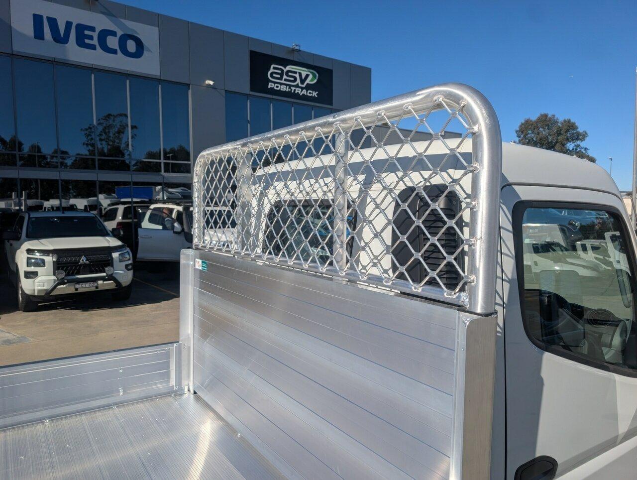 2025 FUSO CANTER 515N (4x2) TRAY