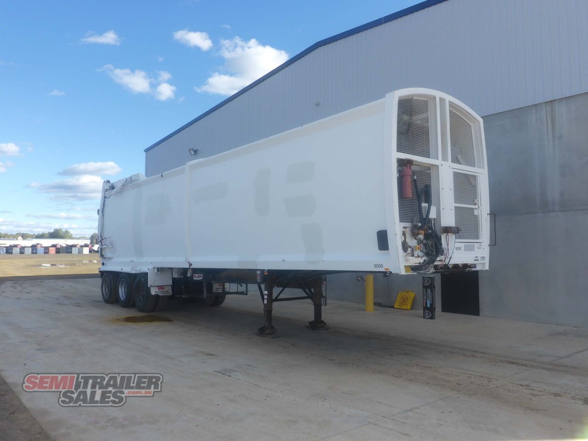 2005 VAWDREY SEMI COMPACTOR TRAILER