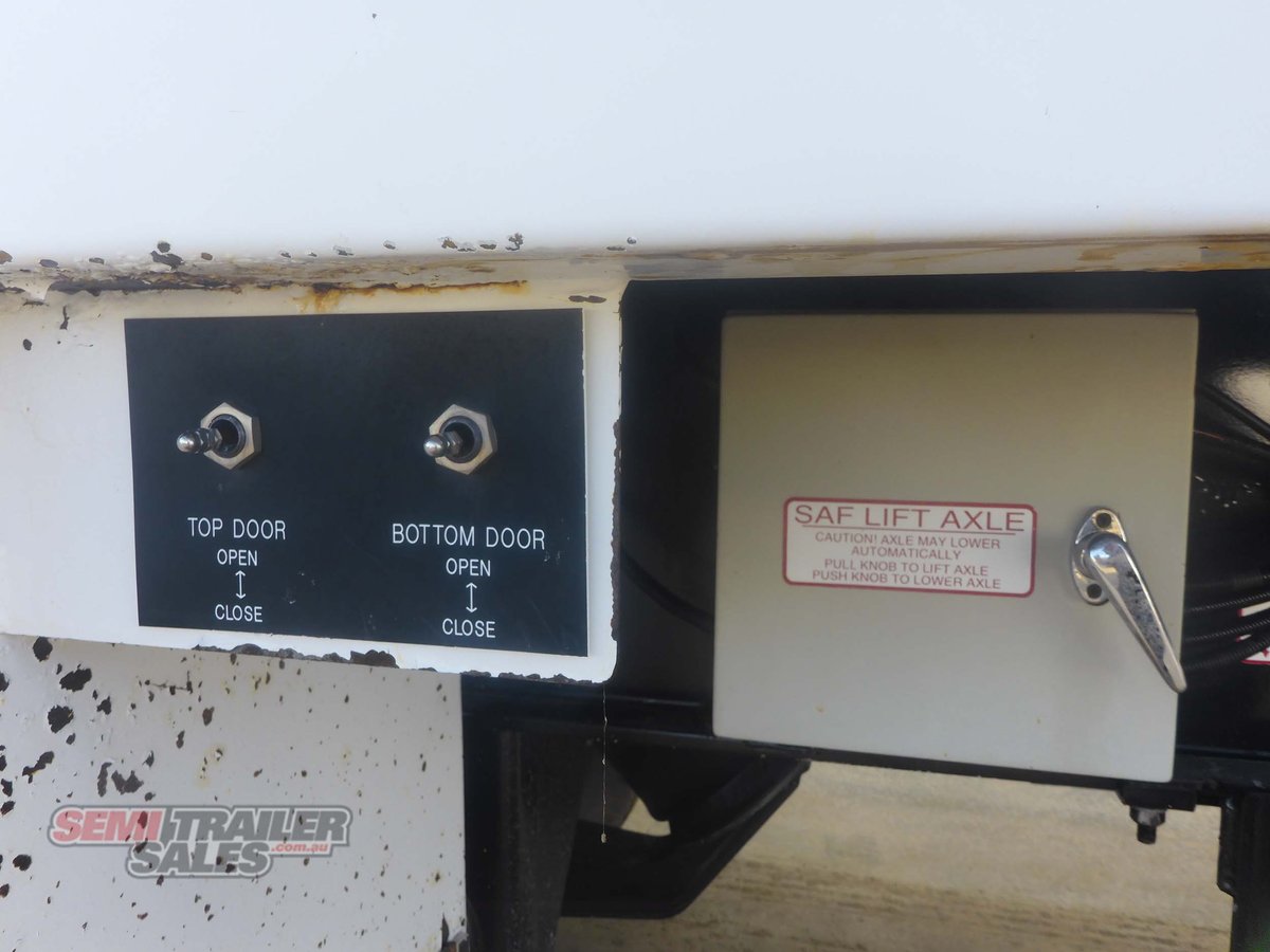 2005 VAWDREY SEMI COMPACTOR TRAILER