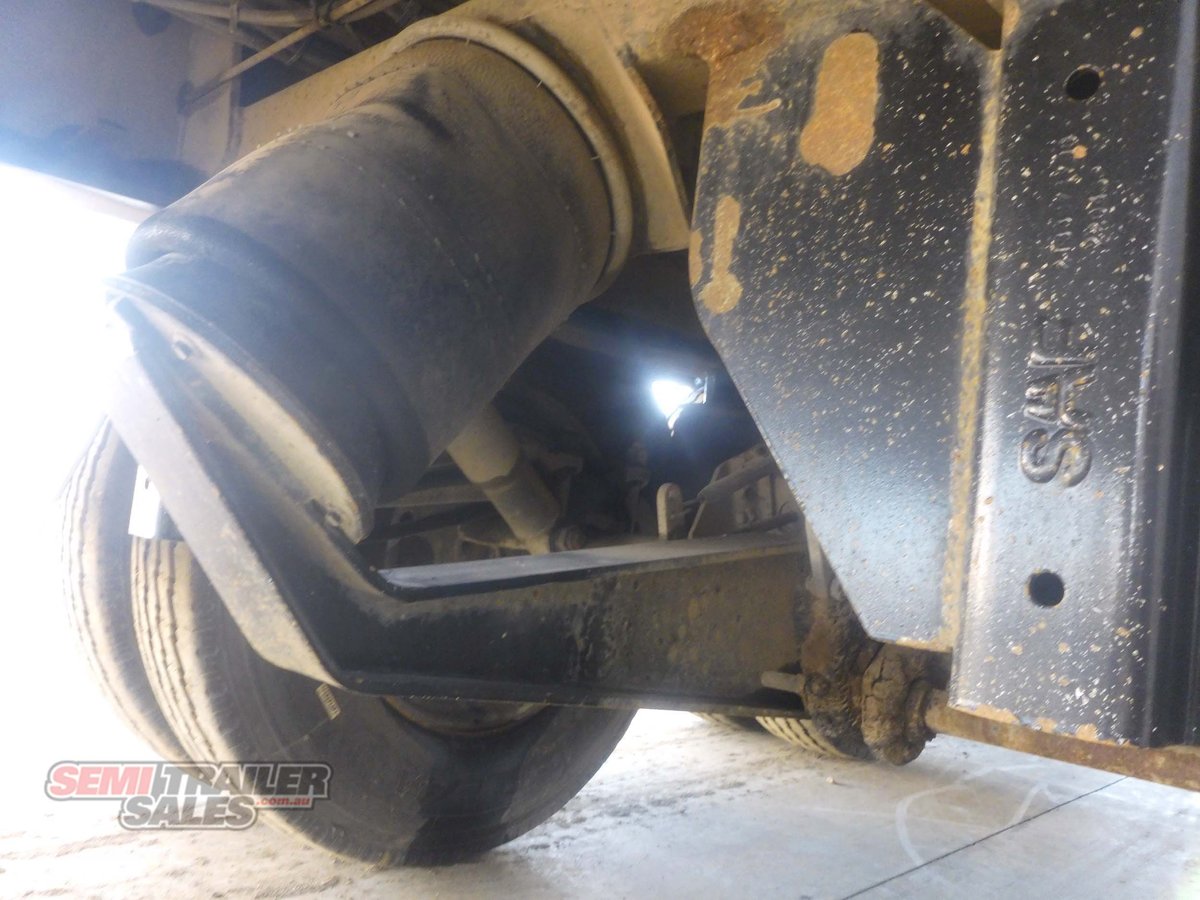 2005 VAWDREY SEMI COMPACTOR TRAILER