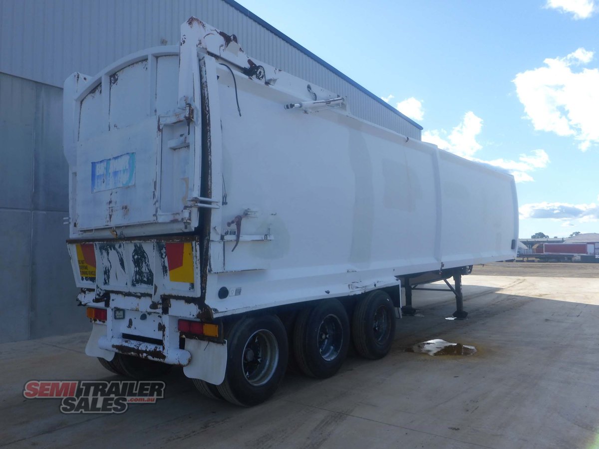 2005 VAWDREY SEMI COMPACTOR TRAILER