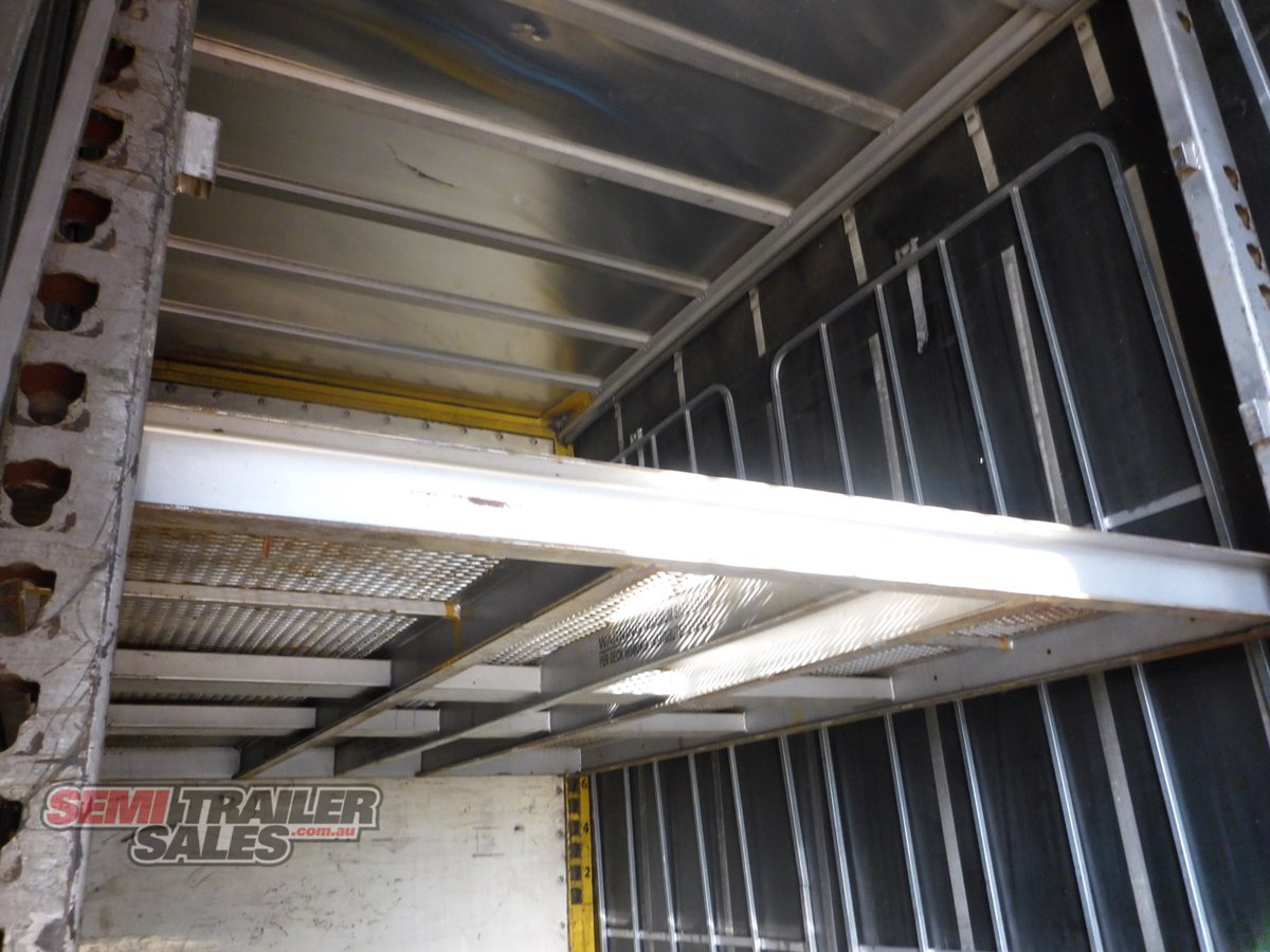 VAWDREY CURTAINSIDER TRAILER