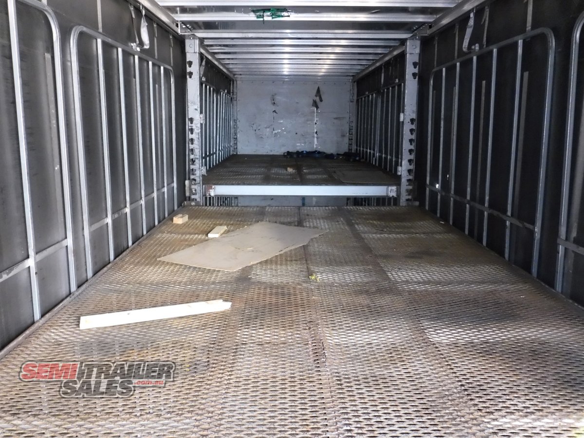 VAWDREY CURTAINSIDER TRAILER