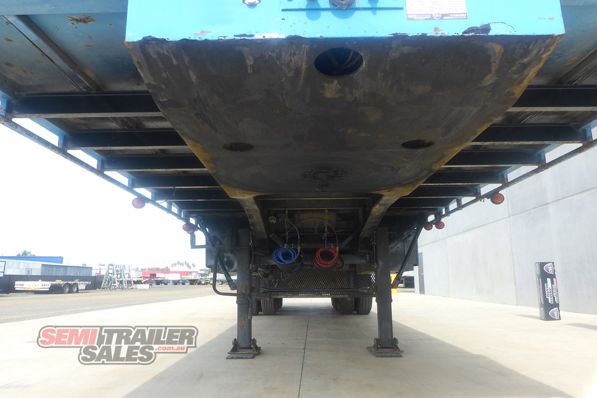HAULMARK FLAT TOP TRAILER