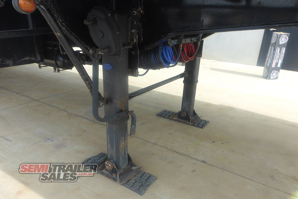 HAULMARK FLAT TOP TRAILER