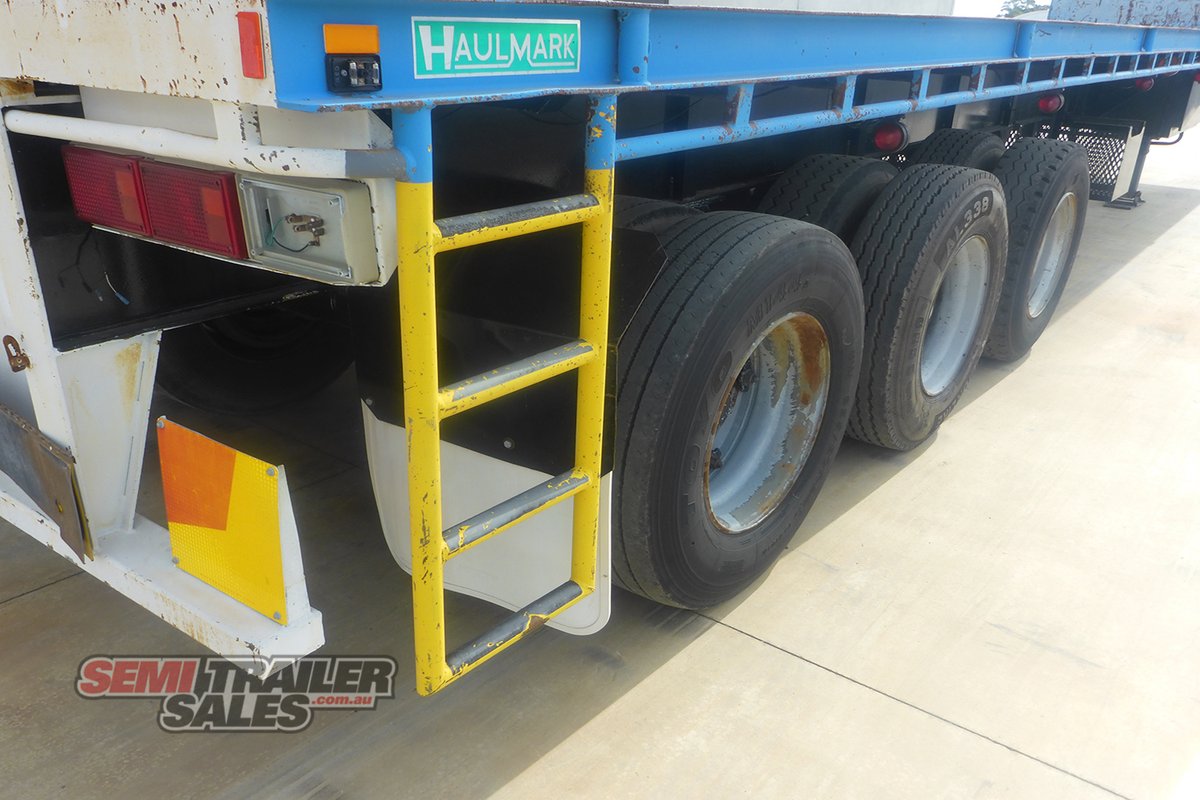 HAULMARK FLAT TOP TRAILER