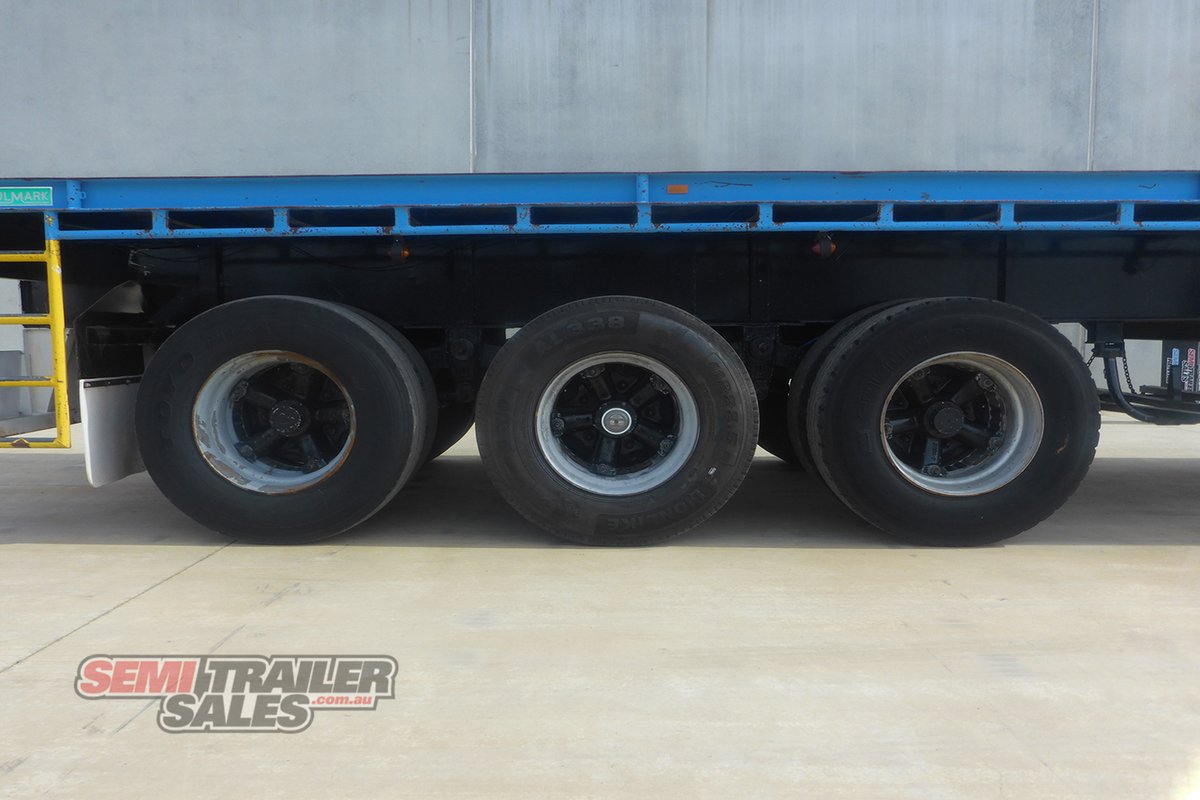 HAULMARK FLAT TOP TRAILER