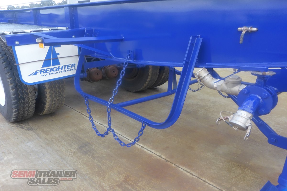 2014 HOWARD PORTER SKELETAL TRAILER