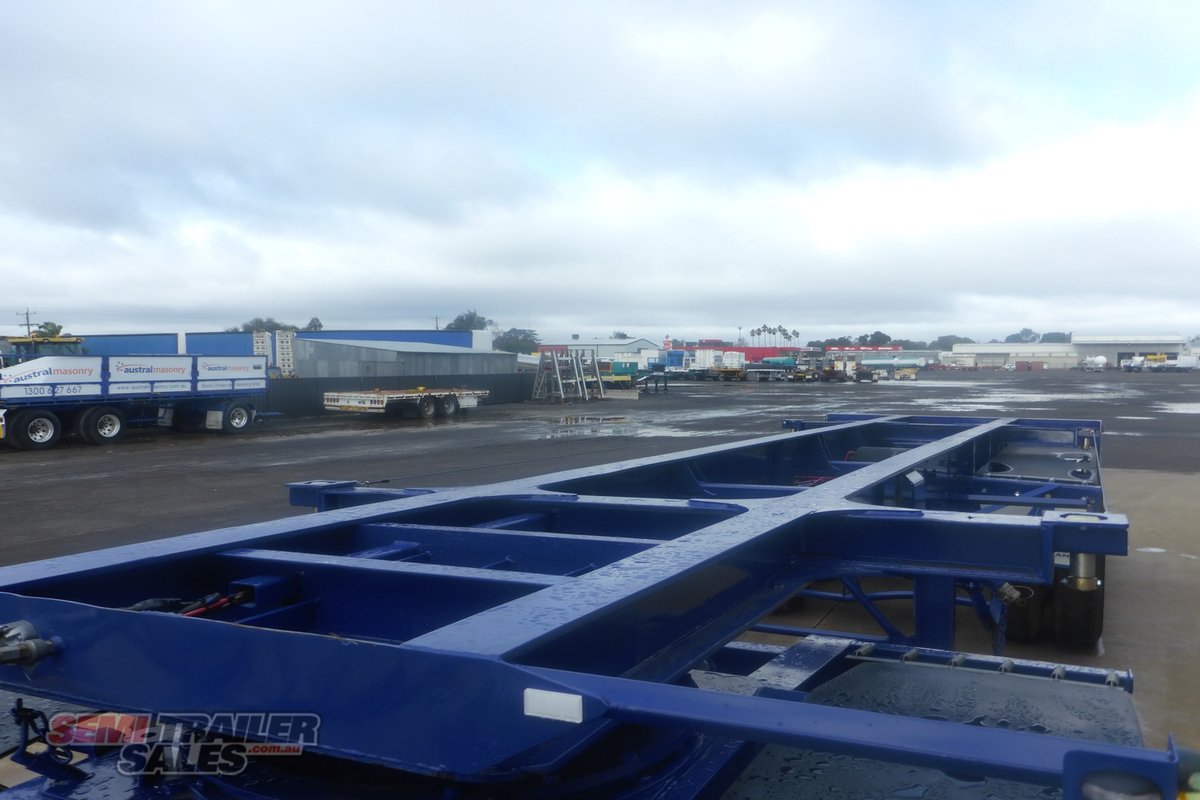 2014 HOWARD PORTER SKELETAL TRAILER