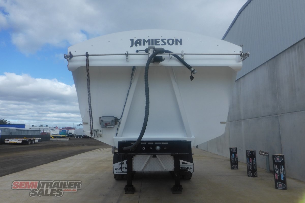 10/2021 BOOMER BOGIE CHASSIS TIPPER TRAILER