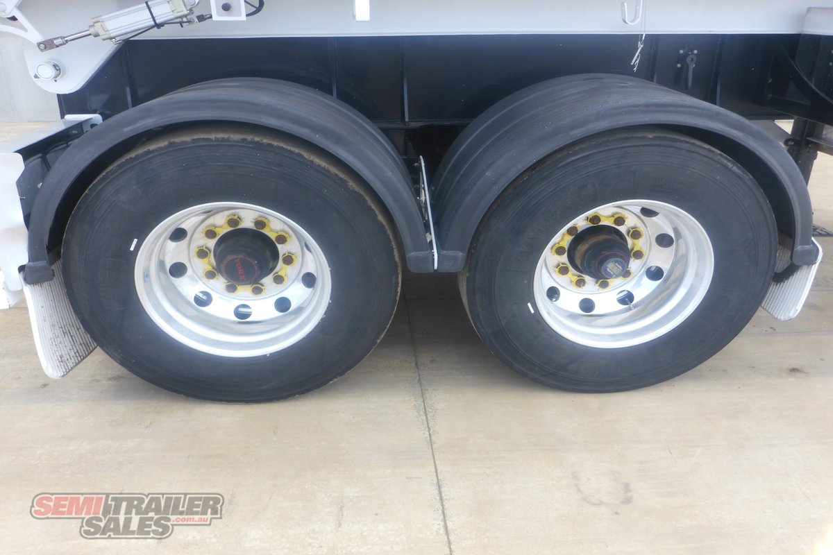 10/2021 BOOMER BOGIE CHASSIS TIPPER TRAILER