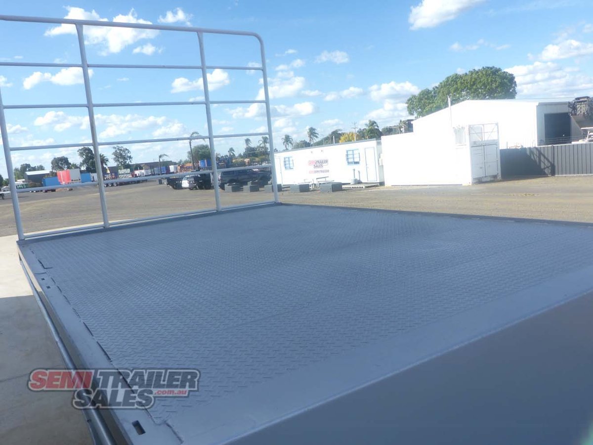 2000 MAXITRANS DROP DECK A TRAILER