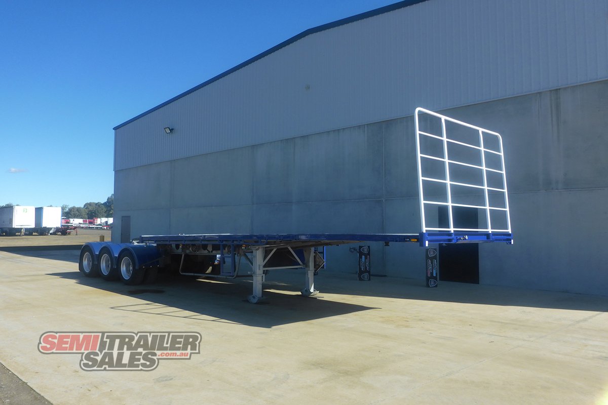 08/2014 MAXITRANS 12 PALLET FLAT TOP A TRAILER