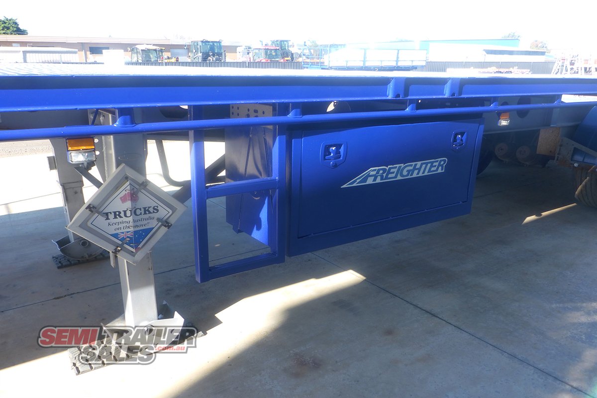 08/2014 MAXITRANS 12 PALLET FLAT TOP A TRAILER