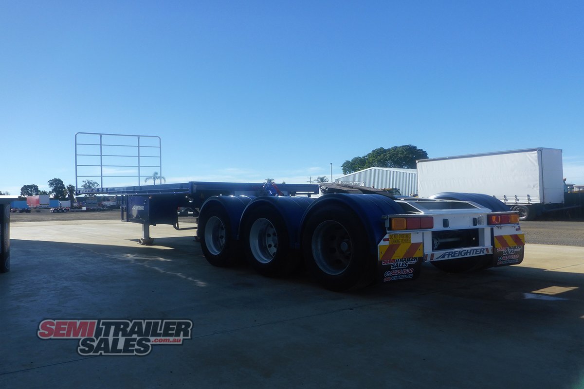 08/2014 MAXITRANS 12 PALLET FLAT TOP A TRAILER