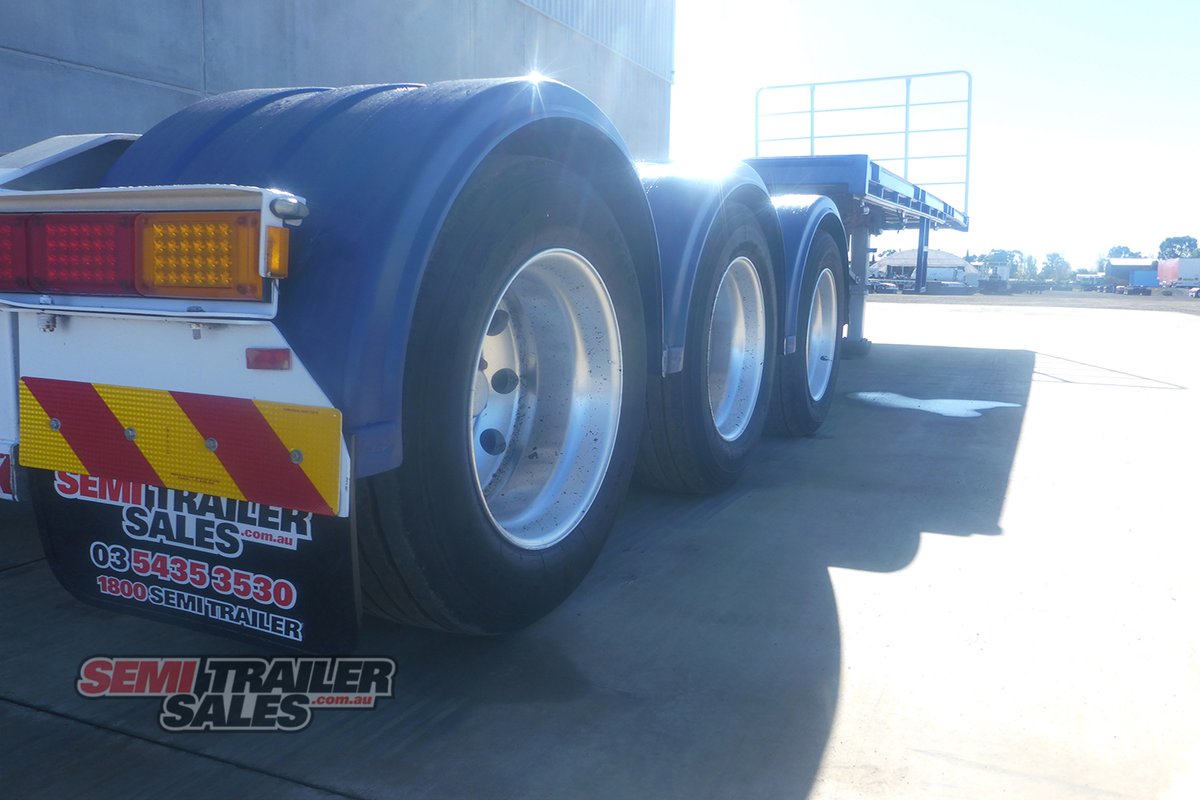 08/2014 MAXITRANS 12 PALLET FLAT TOP A TRAILER