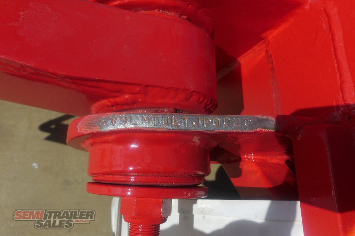 11/2018 MOORE TRI AXLE DOLLY TRAILER