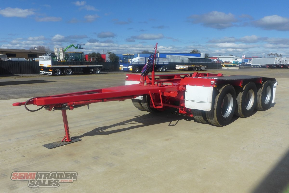 11/2018 MOORE TRI AXLE DOLLY TRAILER