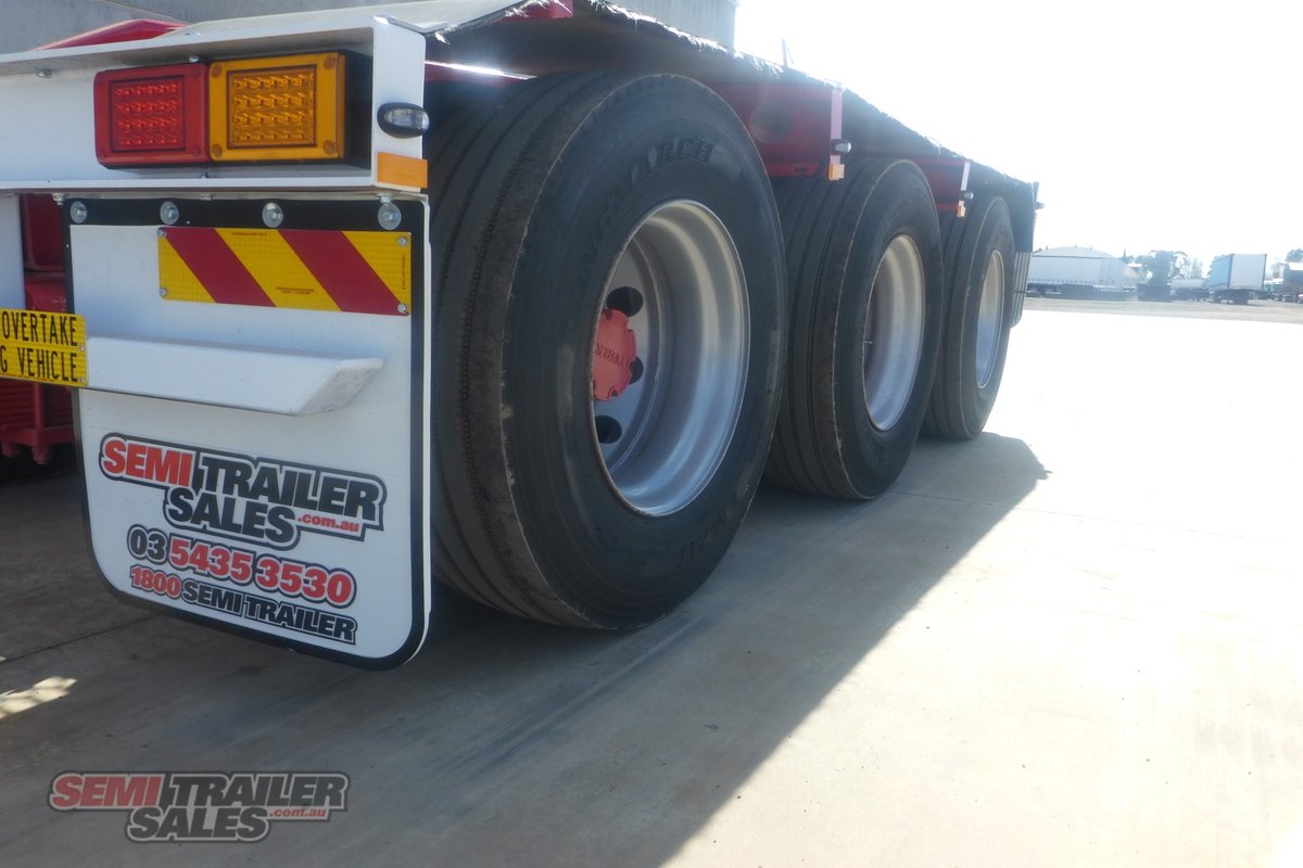 11/2018 MOORE TRI AXLE DOLLY TRAILER
