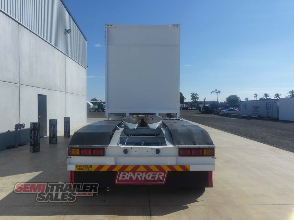 BARKER CURTAINSIDER TRAILER