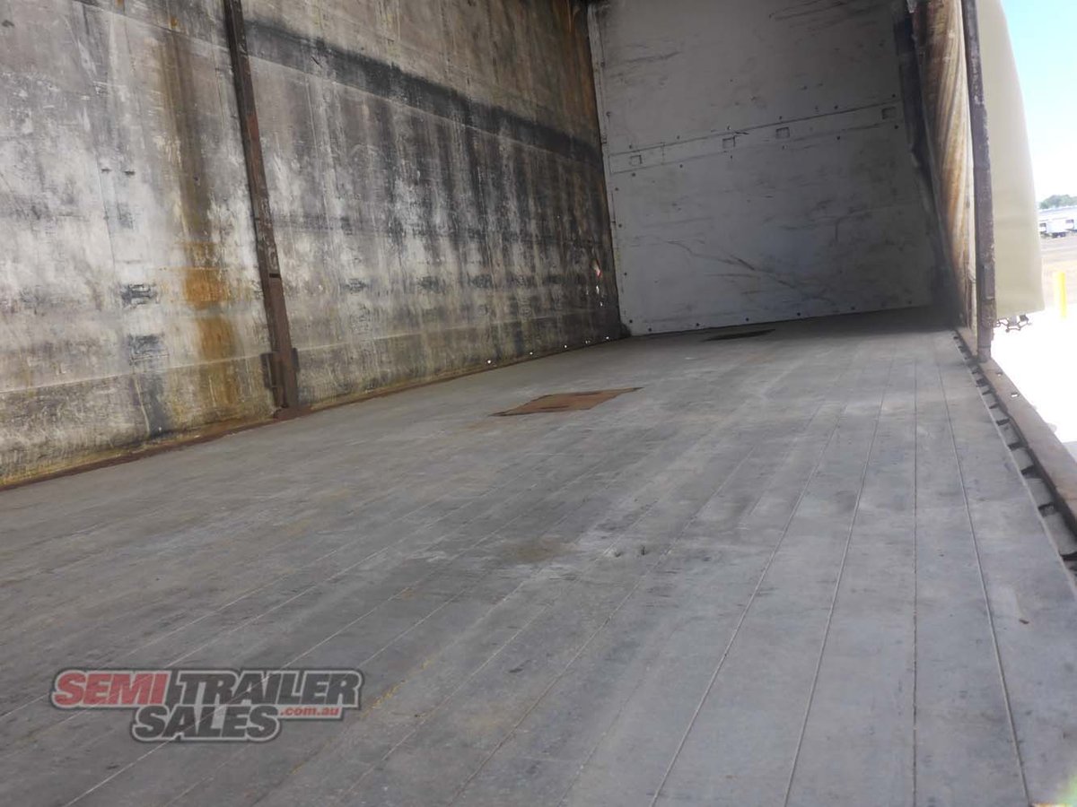 MAXITRANS CURTAINSIDER TRAILER
