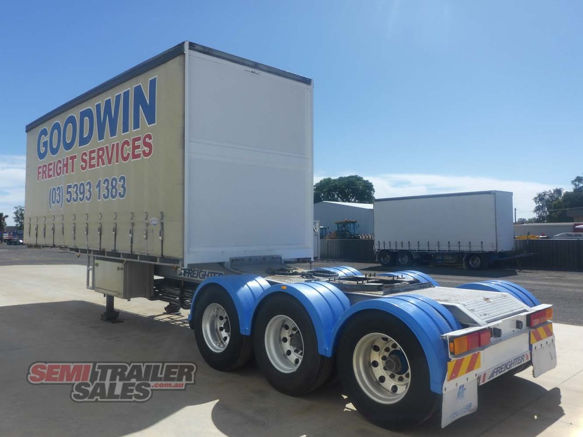 MAXITRANS CURTAINSIDER TRAILER