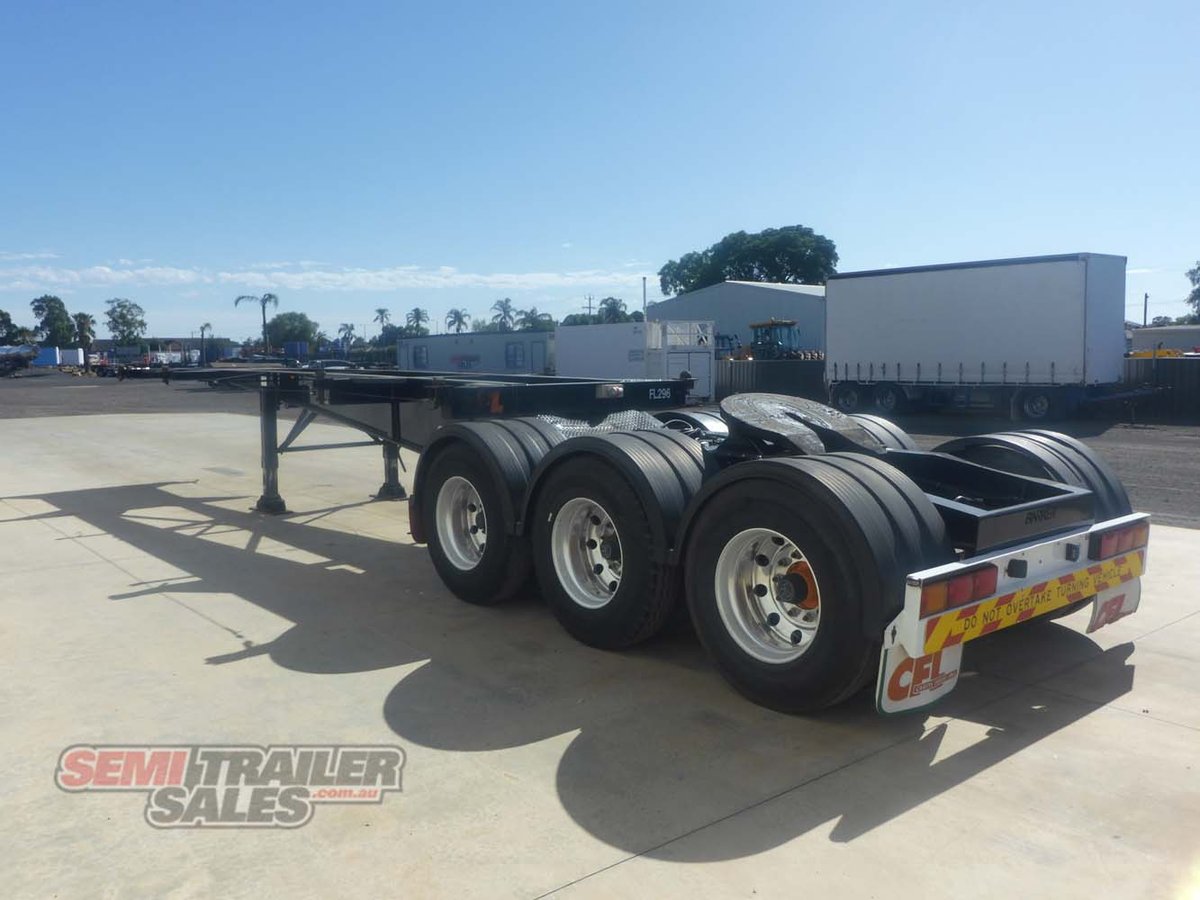 BARKER SKEL TRAILER