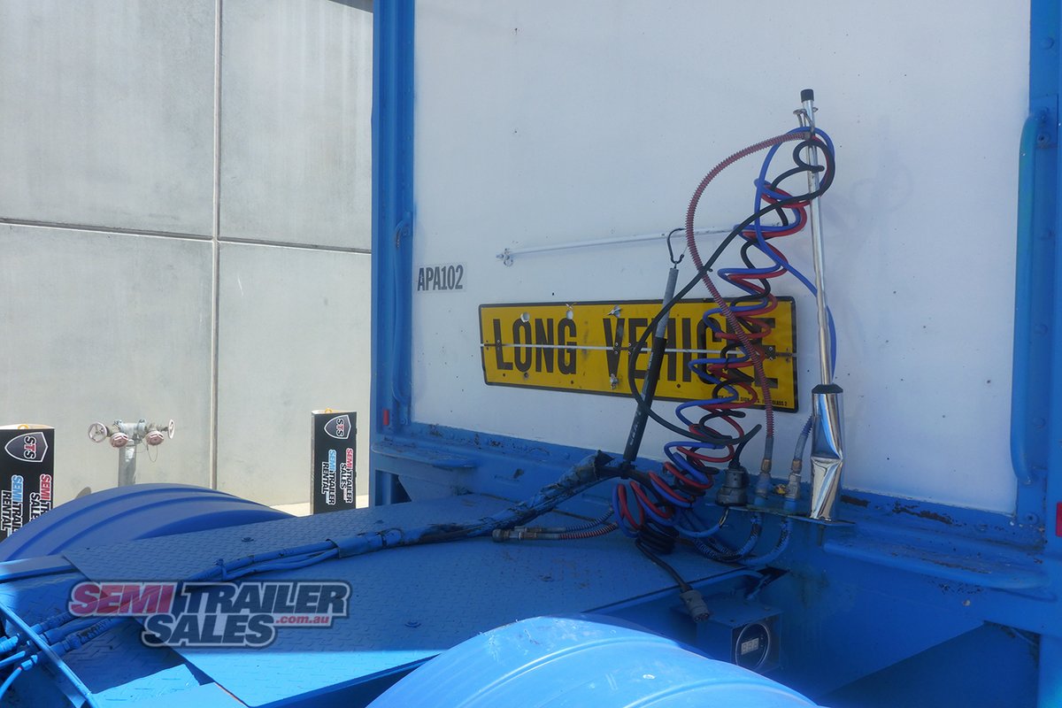 VAWDREY CURTAINSIDER TRAILER