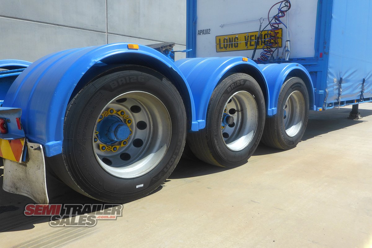 VAWDREY CURTAINSIDER TRAILER