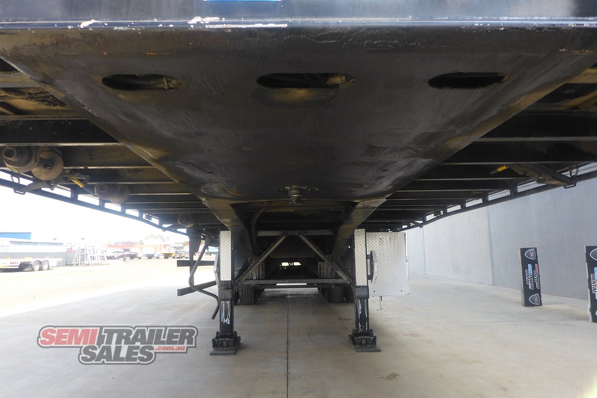 VAWDREY CURTAINSIDER TRAILER