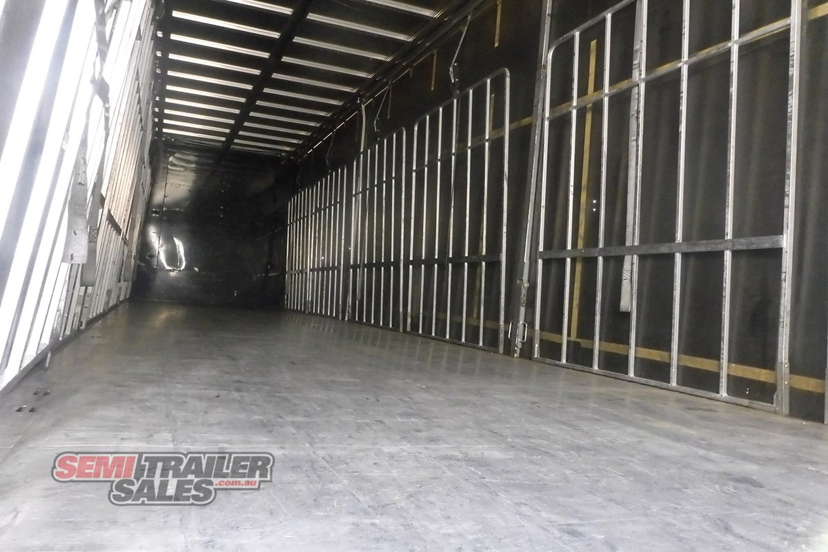 VAWDREY CURTAINSIDER TRAILER