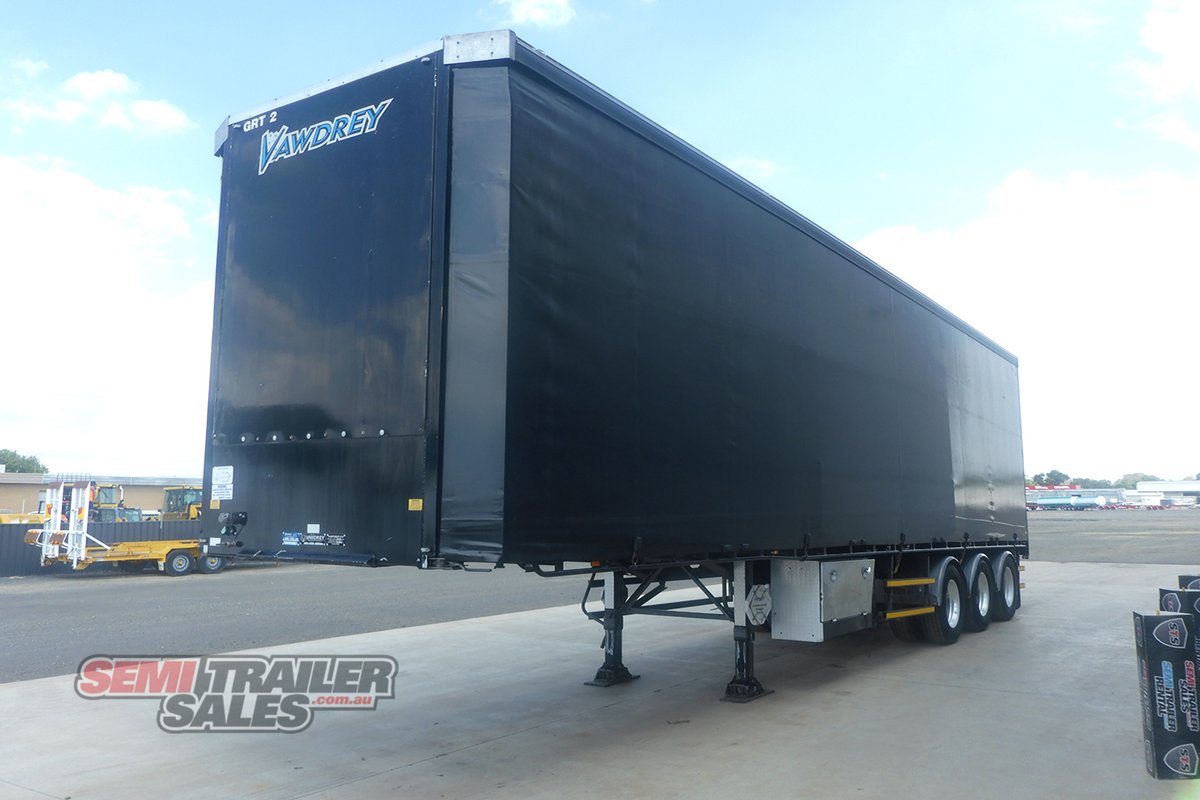 VAWDREY CURTAINSIDER TRAILER