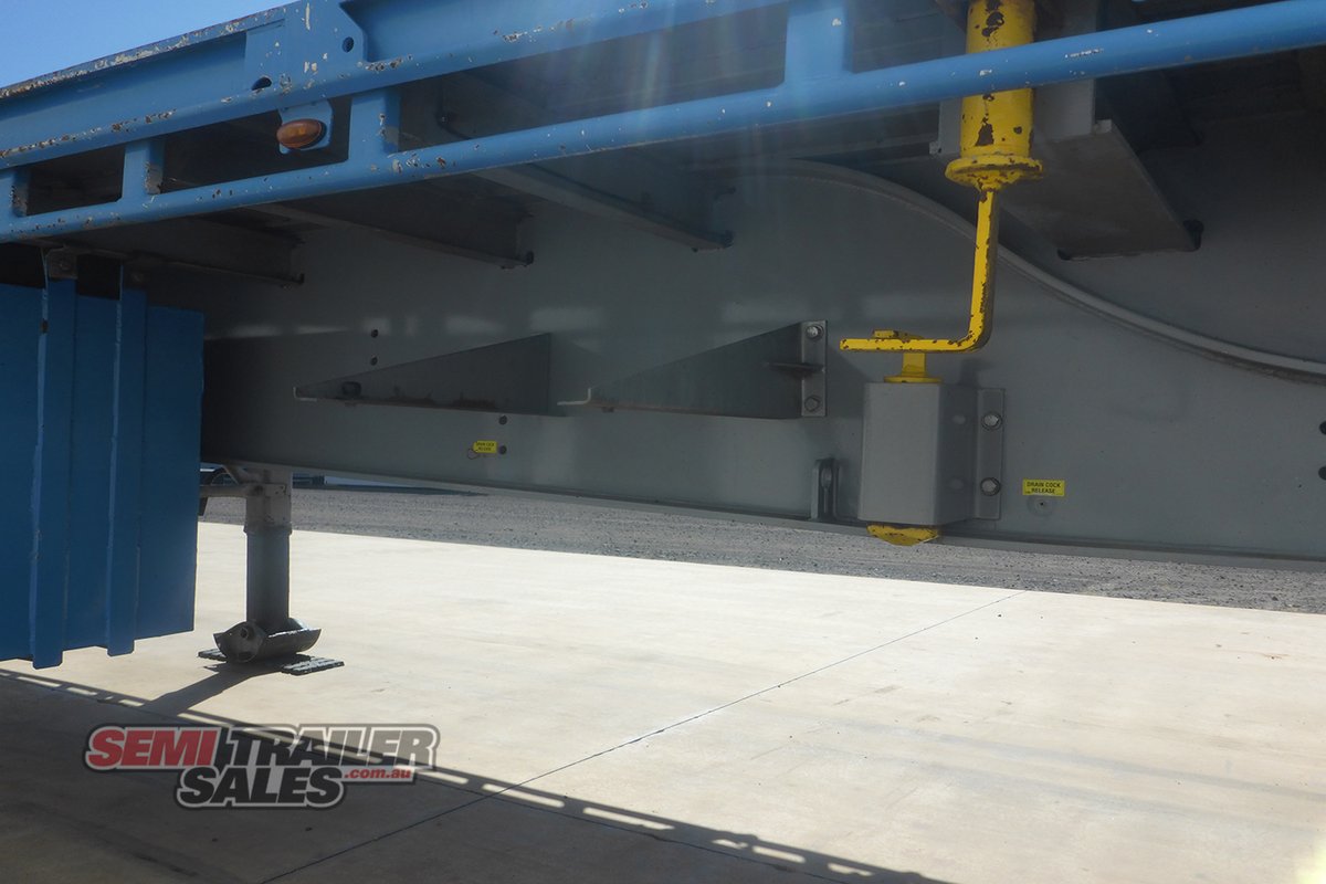 CIMC CURTAINSIDER TRAILER