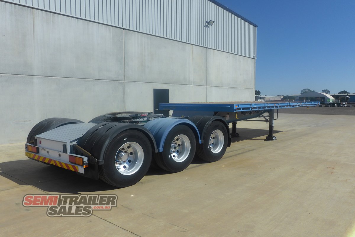 CIMC CURTAINSIDER TRAILER