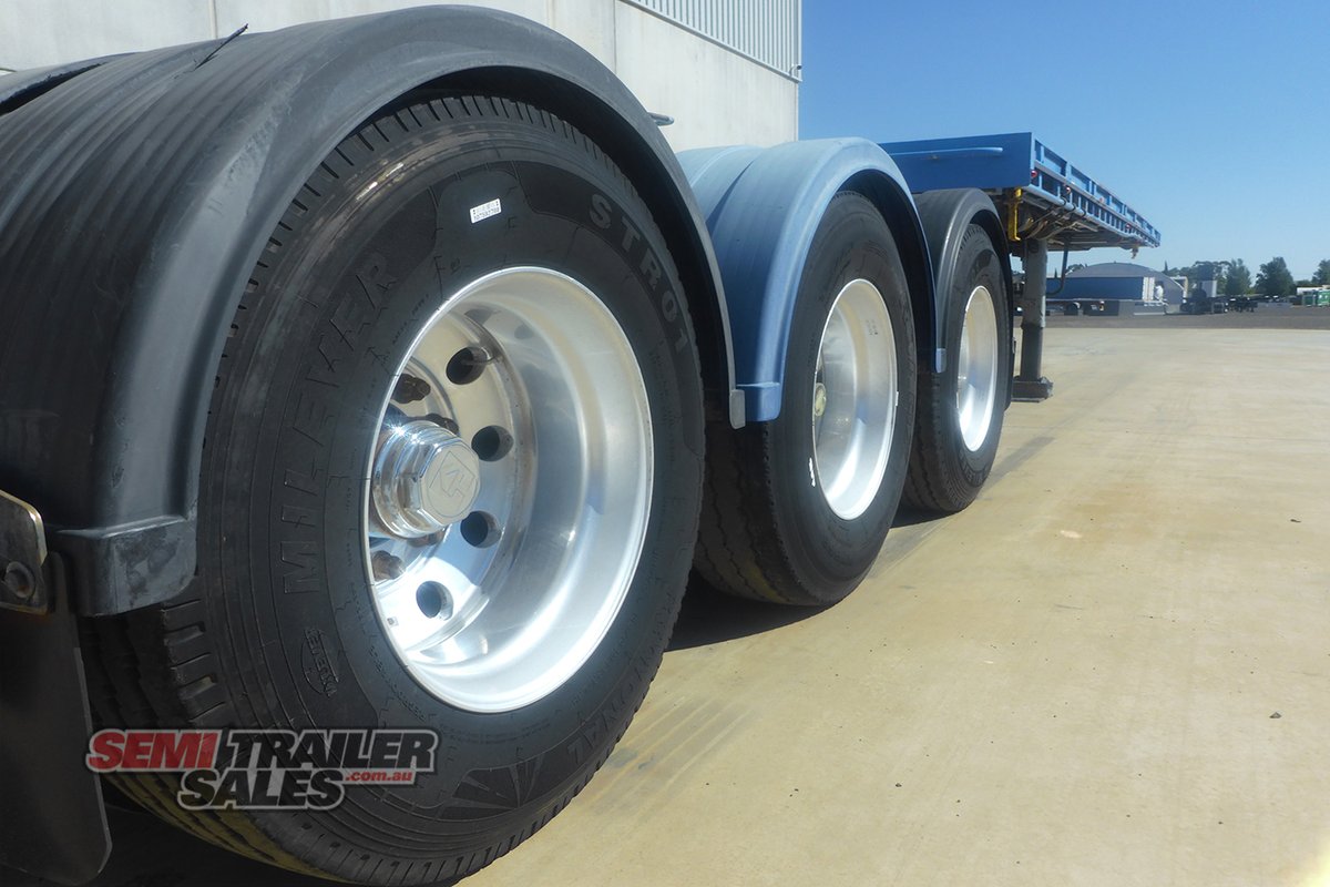 CIMC CURTAINSIDER TRAILER
