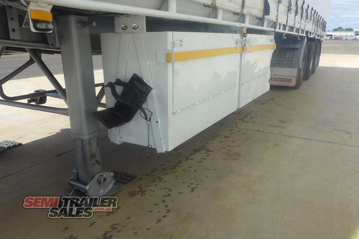 FREIGHTER CURTAINSIDER TRAILER