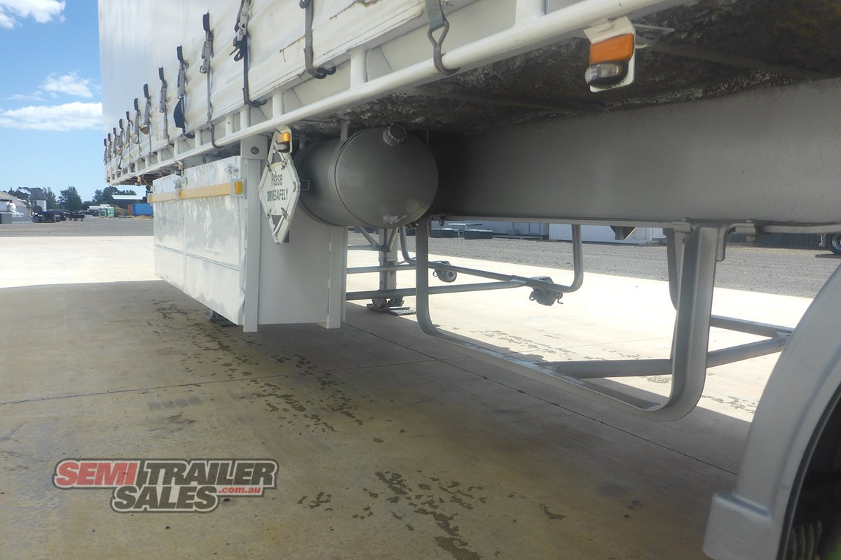 FREIGHTER CURTAINSIDER TRAILER