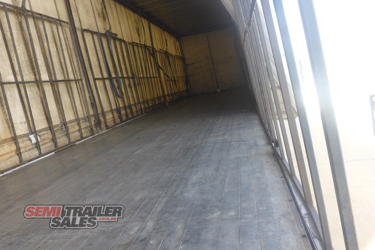 FREIGHTER CURTAINSIDER TRAILER