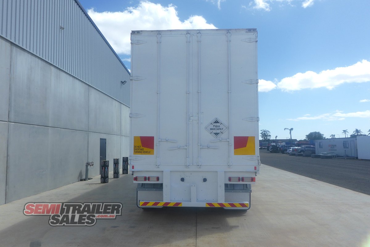 FREIGHTER CURTAINSIDER TRAILER