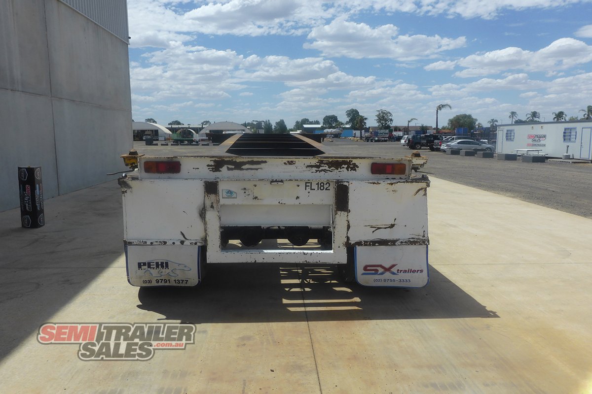 FRUEHAUF SKEL TRAILER