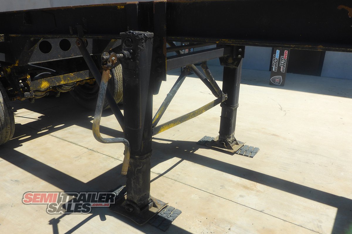 FRUEHAUF FLAT TOP TRAILER
