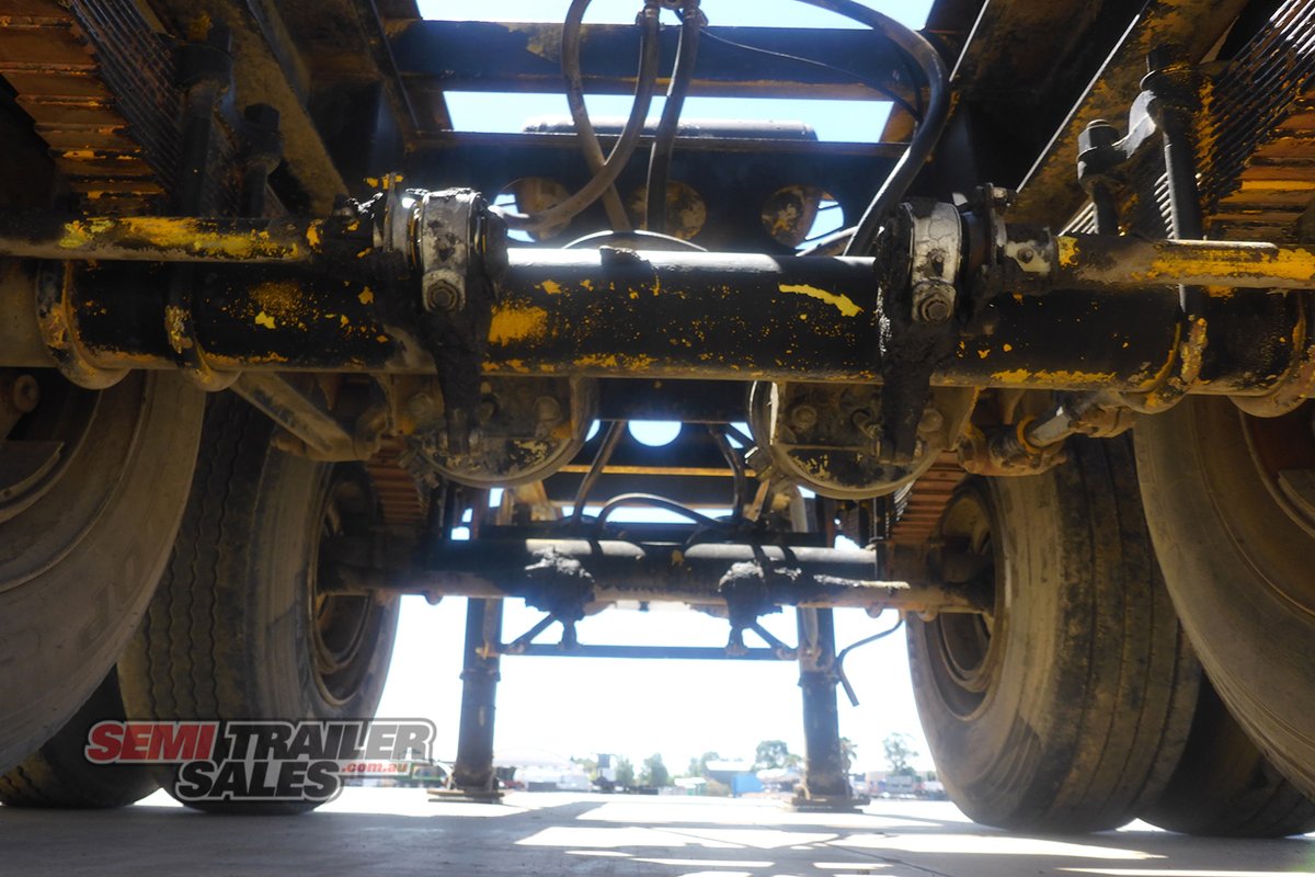 FRUEHAUF FLAT TOP TRAILER