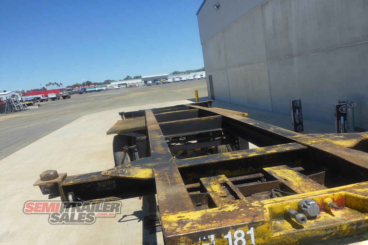 FRUEHAUF FLAT TOP TRAILER