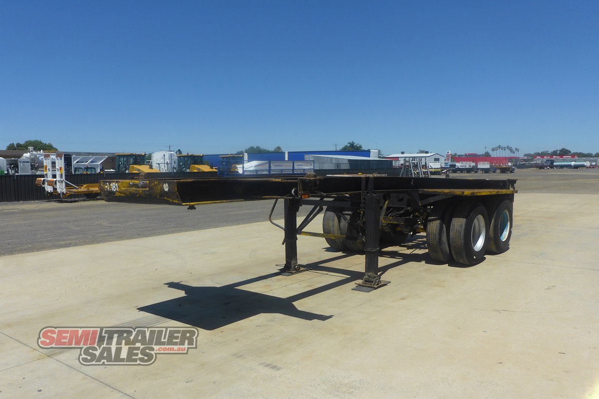 FRUEHAUF FLAT TOP TRAILER